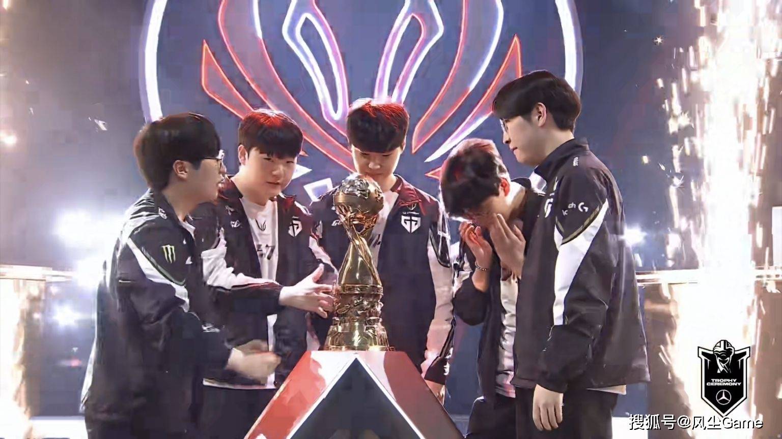 LOL歷(lì)史最强战队诞生！23连胜拿下MSI冠军，Faker被对位FMVP