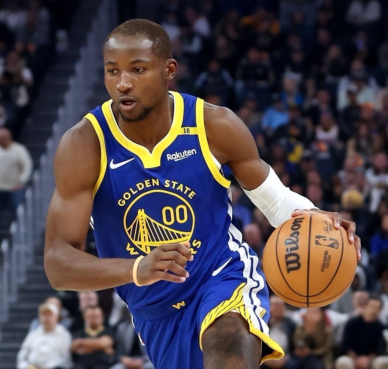 一人防住一支球队!勇士休赛期“0操作”背后:老将们最后的豪赌?