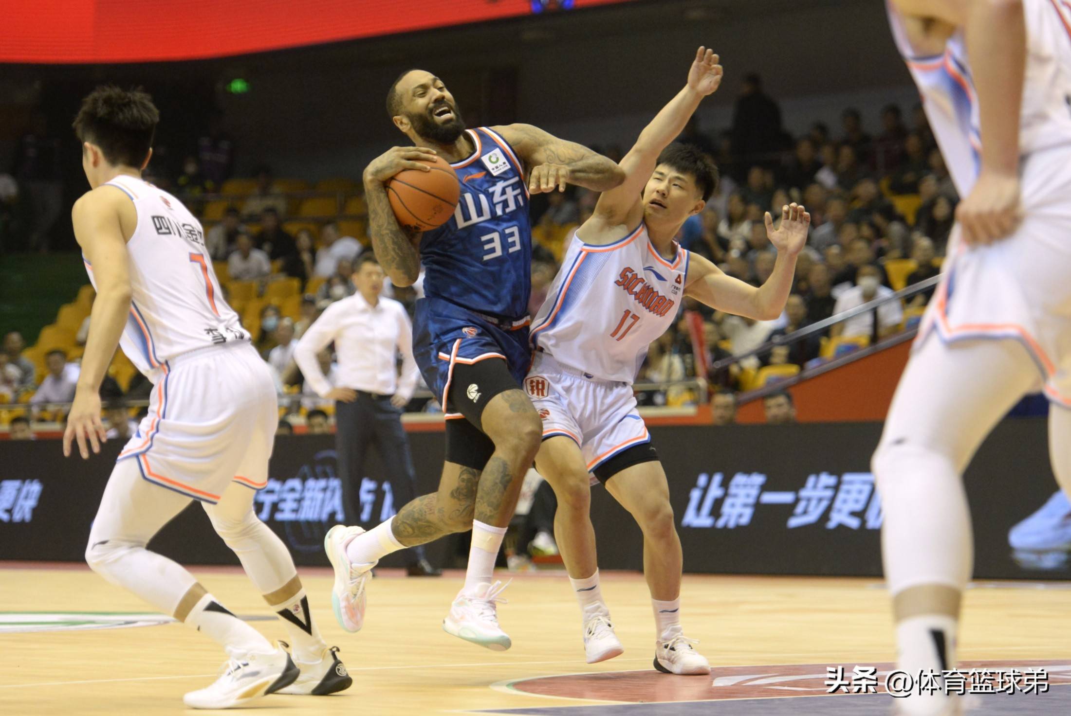 CBA破冰！扩军、升降级双管齐下(xià)，联赛迎来巨变