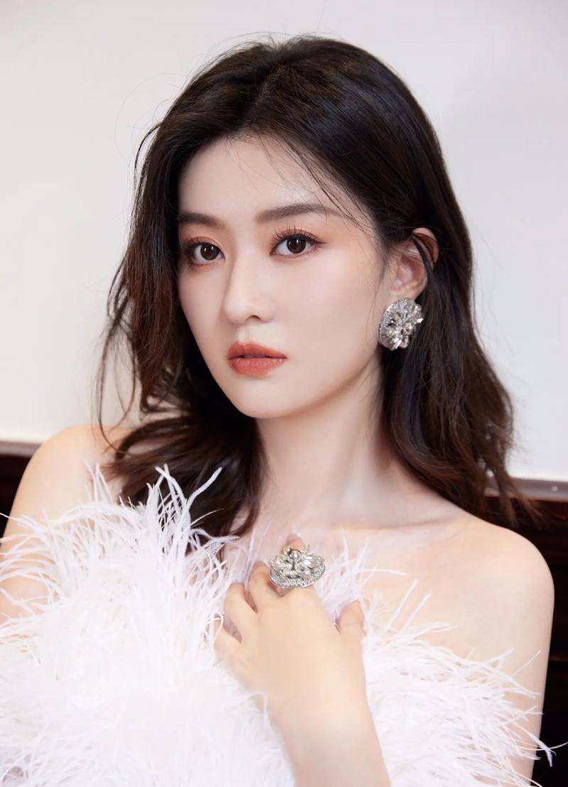 天呐!乔欣这波操作太秀了,500亿豪门?秘密结婚?这是要上天!