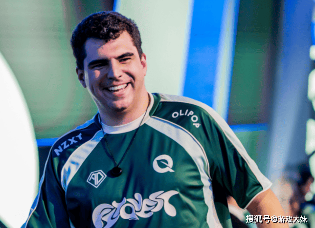 S15比赛FLY禁用了5位女英雄，女博主(zhǔ)公开质疑，指责他(tā)们性别歧视