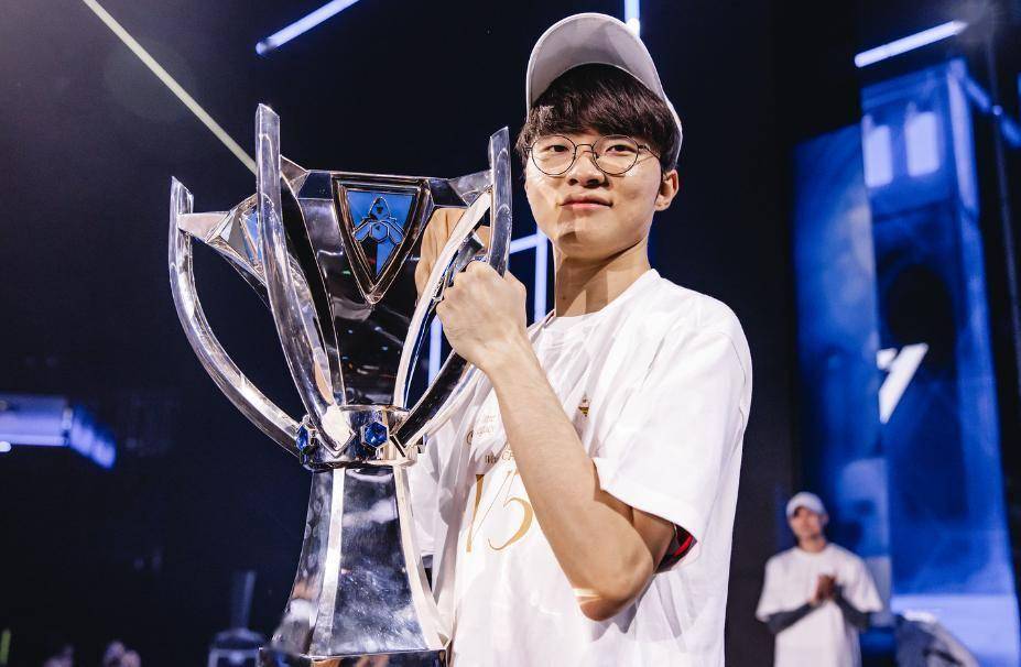 LPL战队赞助商锐减！只有三家战队“不缺(quē)钱”，TES压力大，IG也很难