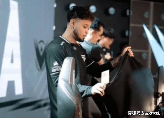 知名LOL选手被举报，多位女性指控被他X骚扰，官方将他永久禁赛