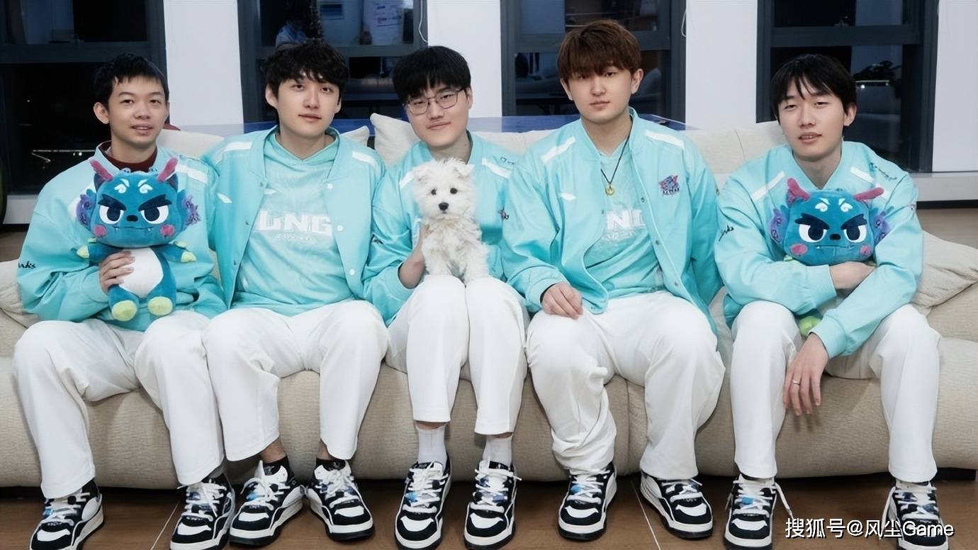 LPL德杯黑(hēi)马战队诞生(shēng)！半摆爛(làn)阵容进4强，觀(guān)众：明年保底前6